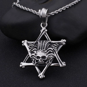 Collier en acier inoxydable avec pendentif hexagramme et crâne sur fond en pierre