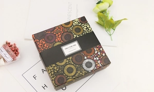 Artistic fragrance candle gift box with vintage sunflower patterns and elegant packaging