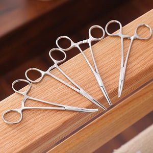Set de 4 pinces à poils d'oreilles pour animaux en inox à bouts droits et courbés