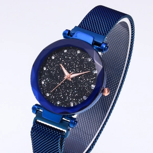 Montre quartz femme bleu ciel étoilé avec bracelet magnétique et verre facetté