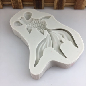 Fish shaped silicone mold for fondant and cake decoration with koi carp design