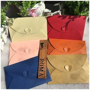 Pearlescent 15.5x10.5cm heart buckle envelopes in multiple colors for postcards
