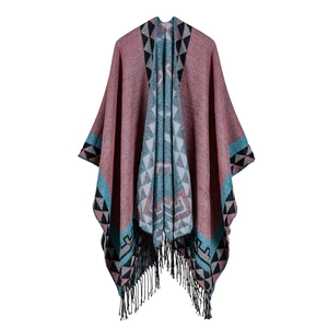 Women's diamond pattern tassel shawl in pink and blue knit with reversible design