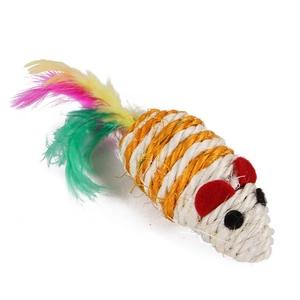 Souris de jeu pour chat en fibre de sisal avec plumes colorées et oreilles en feutre