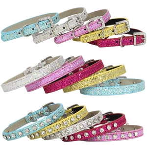 Collari per animali in pelle glitterata con ciondoli a zampa di strass in cinque colori