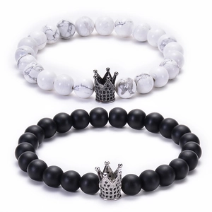 Bracelet Perles Howlite Blanche Naturelle Pierre Noire Mate Couronne Cuivre Zircone Cadeau Couple Mode