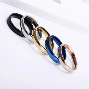 Five pieces set of 4mm polished stainless steel rings in black silver gold blue rose gold