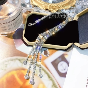 Collier ras-du-cou scintillant à franges en cristal et strass argentés en coffret