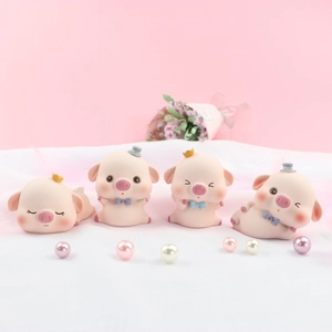 Resin Pink Pig Figurines Cute Cartoon Animal Desktop Ornaments Cake Toppers Home Decor Winged Pig Crown Decorations