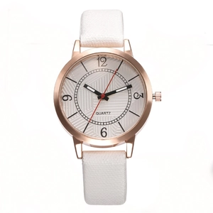 Orologio al quarzo minimalista da donna con cassa oro rosa e cinturino in pelle bianca