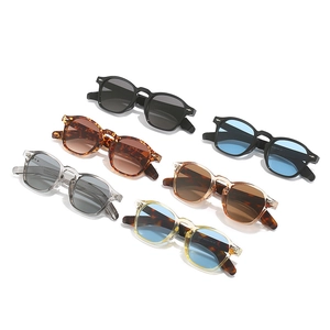 Retro thick-frame sunglasses with metal arrow rivets in multiple colors and vintage style