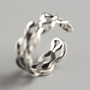 925 sterling silver triple-layer wavy ring with polished Mobius twist and open design