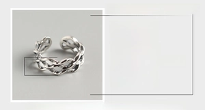 Detailed view of vintage S925 sterling silver triple-layer wave ring with size dimensions