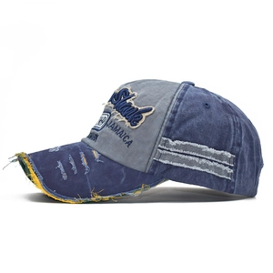 Berretto da baseball vintage blu scuro con ricamo Shark Jamaica e dettagli sfrangiati retrò