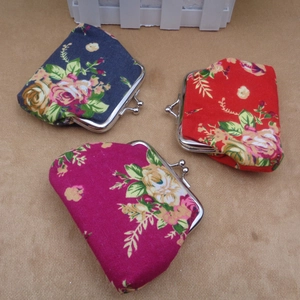 Detailed set of floral canvas coin purses with vintage metal clasp and flower patterns