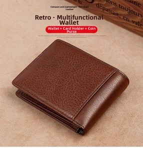 Gros plan du portefeuille mince en cuir véritable marron avec fentes multifonctions