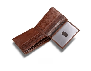 Détail du portefeuille en cuir avec protection RFID, fentes pour cartes et fenêtre ID