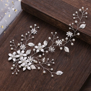Vite per capelli da sposa argento fatta a mano con foglie floreali e perle su legno