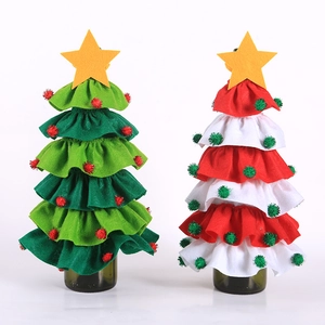 Weihnachtsbaum Weinflaschenhüllen aus Filz in Grün und Rot mit Sternspitze für Dekoration