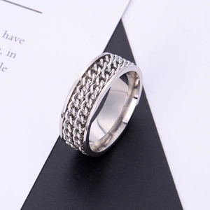 Polished stainless steel wide ring with rotatable double-row chain heart design