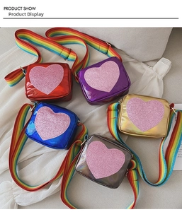 Sacs à bandoulière pailletés en forme de cœur pour filles avec sangles arc-en-ciel