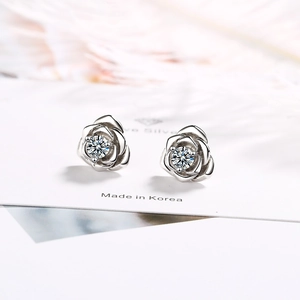 Elegant 925 silver rose flower stud earrings with sparkling cubic zirconia center