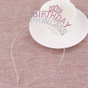 Serre-tête diadème d'anniversaire argenté avec strass roses pour mariage et fête