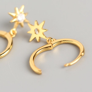 Minimalist S925 sterling silver gold-plated eight-pointed star earrings with zircon