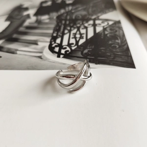 Detail view of the S925 sterling silver woven design ring and its internal hallmark