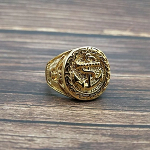 Χρυσό δαχτυλίδι US Navy από ανοξείδωτο ατσάλι με ανάγλυφη άγκυρα και αετό