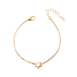 Elegant gold chain bracelet featuring a five-pointed star pendant with adjustable lobster clasp