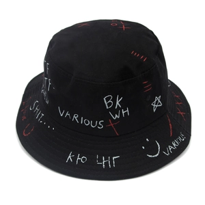 Graffiti heart bucket hat for summer with black cotton fabric and white urban street prints