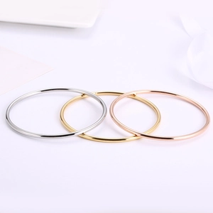 Brazaletes minimalistas de 3mm de acero de titanio en plata, oro y oro rosa