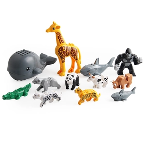 12-piece assorted animal building block set featuring giraffe elephant and marine life