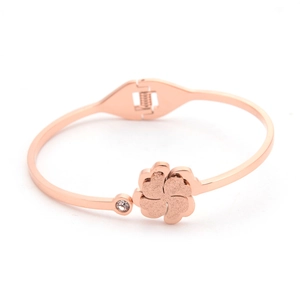 Joncs Trèfle À Quatre Feuilles Or Rose Acier Titane Pétale Dépoli Avec Zircon Incrusté Bracelet À Charnière Femmes