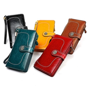 Detailed display of five colors of vintage oil wax leather zip wallets for women