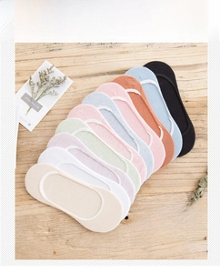 Assorted colorful low cut no show cotton socks with silicone non-slip heel grips