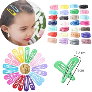 Detailed view of colorful star hair clips showing dimensions 5cm length and 1.4cm width