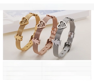 Lot de trois bracelets en maille acier inoxydable avec cœur mama et charms fille