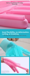 Detail showing dense silicone bristles and high elasticity of the multi-use grooming gloves