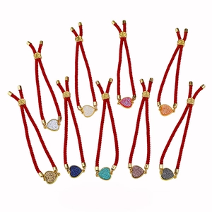 Set de 10 pulseras ajustables con dijes de corazón en varios colores con purpurina
