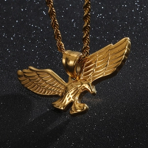 Golden titanium steel soaring eagle pendant necklace with twisted rope chain in hip hop style