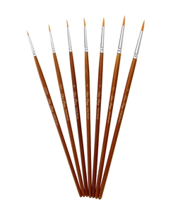 Set of 7 precision nylon liner brushes with wood handles ranging from size 000 to 4