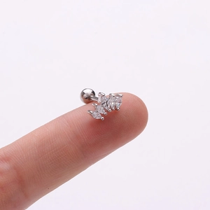 Orecchino in acciaio argento con quattro zirconi marquise e chiusura a vite a sfera