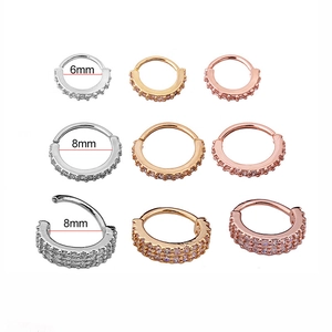 Anelli da naso e orecchini a cerchio con zirconi micro pavé in oro, argento e oro rosa