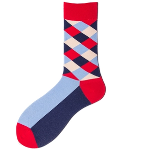 Chaussettes à losanges style britannique avec revers rouges et talons contrastés