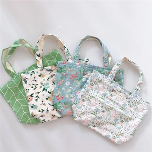 Fresh Cotton Canvas Floral Handbag With Zipper Lightweight Tote Bag For Daily Use Small Shopping Lunch Pouch Women