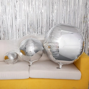 Detailed comparison of 10, 22, and 32 inch silver 4D round aluminum foil mirror balloons