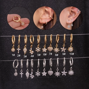 Diverses créoles créatives avec fleurs de soleil et zircons en finitions or et argent
