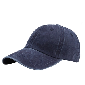 Klassische Baseballkappe aus gewaschenem Denim in Vintage-Navyblau mit gebogenem Rand